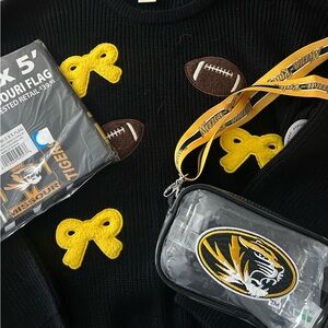 MIZZOU Fans !Womens football Sweater with with Mizzou clear bag purse & flag
